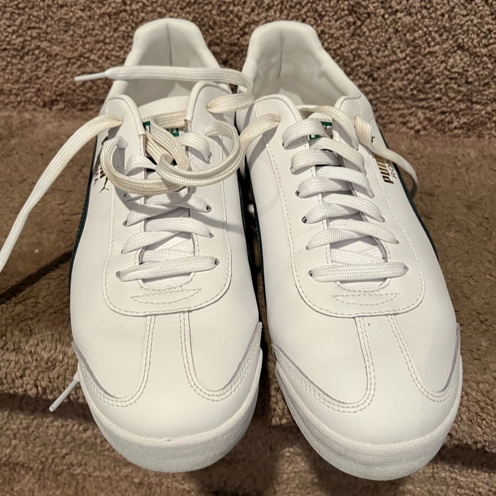 Puma Roma Sneakers size 9 gorgeous & so stylish Comes with box. Clean like new🇮🇹 - Picture 2 of 11